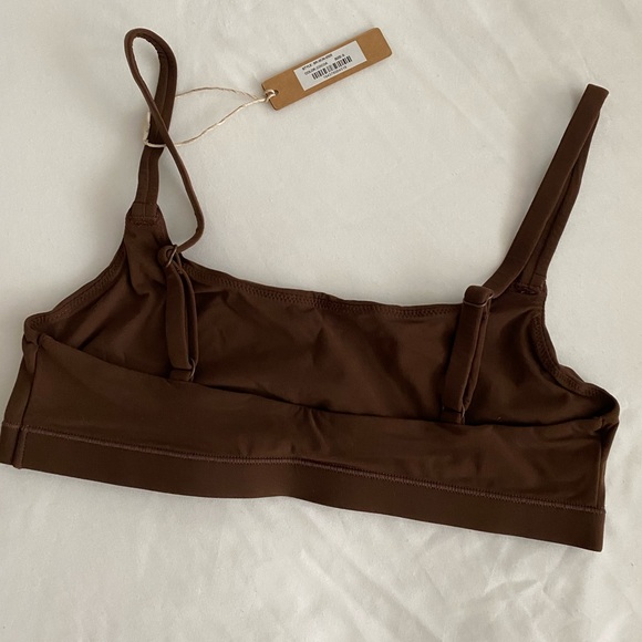 SKIMS Fits Everybody Bra in Cocoa XS - Picture 5 of 5